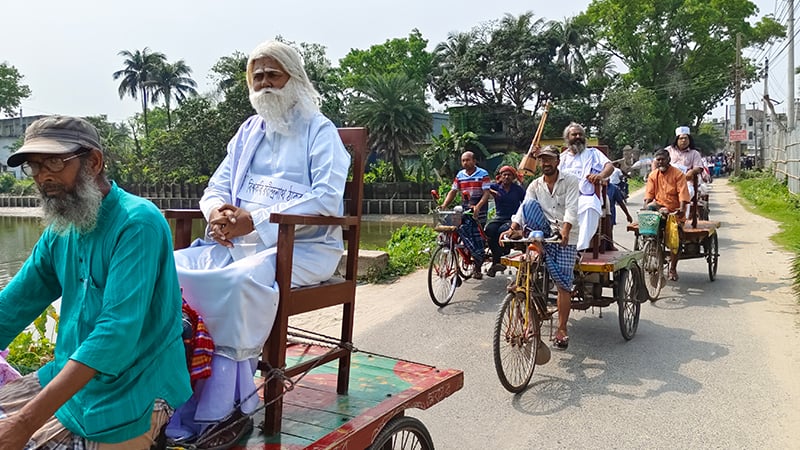 আনন্দ শোভাযাত্রায় রবীন্দ্রনাথ-নজরুল-মীর মশাররফ-লালন, মুগ্ধ দর্শনার্থীরা